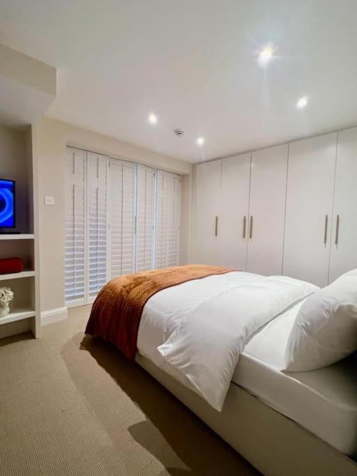 Apartamento New Flat In Holland Park Londres Exterior foto